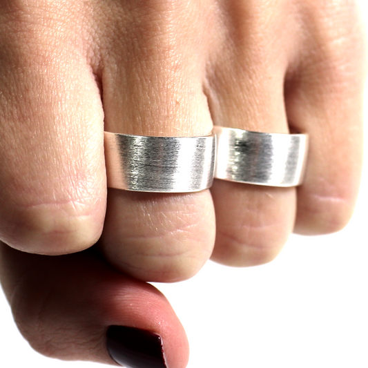 Margo ring on model’s hand