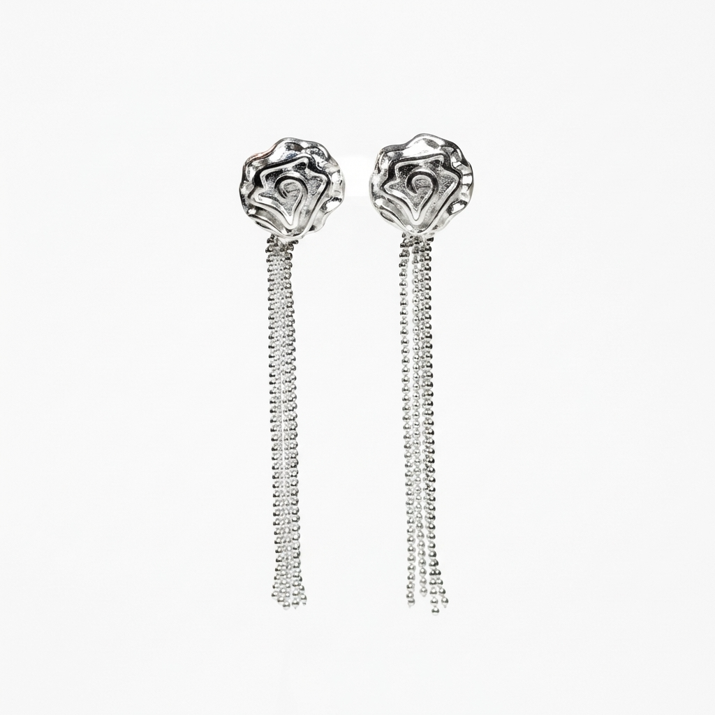 Срібні сережки пусети квітки з рухомими ланцюжками Емілія — це невагомі срібні кульчики у фрмі квіток. Безкоштовна доставка по Україні. Відправка в день замовлення.