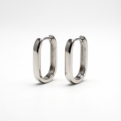 Срібні сережки-кільця 925 проби ДЖИДЖИ овальної форми — 10 Crystals

