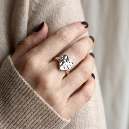 Срібне кольцо з сердечком KIM — срібна каблучка з серцем 10 Crystals