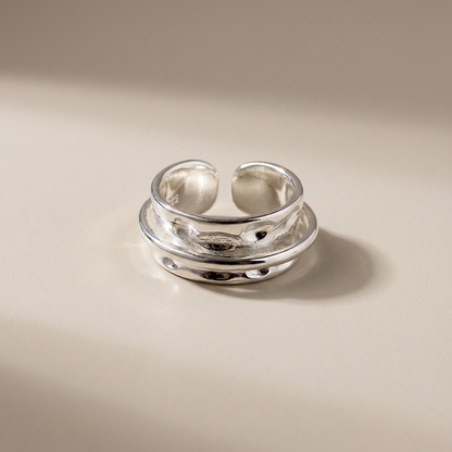 Широка срібна каблучка 925 проби КРІС хвиляста, радована, регульована — 10 Crystals
