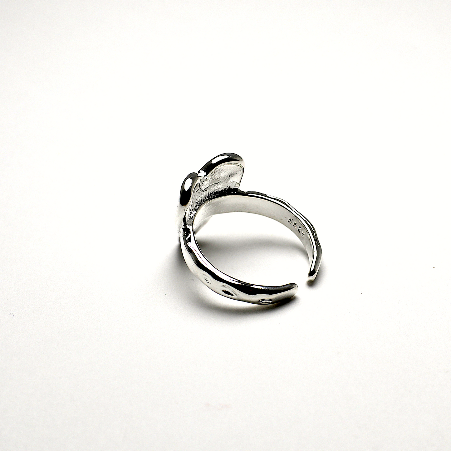 990 грн - Срібна каблучка КІМ - 10 Crystals - Киів, Дніпро - В наявності. Відправка у день замовлення. monopay. Нова Пошта, Укрпошта. Доставка Одеса, Львів - вся Україна.