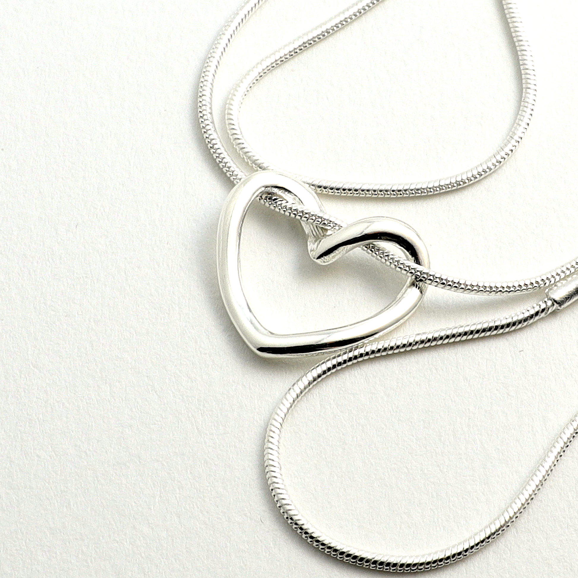 890 грн - Кулон Срібло 925 Серце - 10 Crystals - Киів, Дніпро - В наявності. Відправка у день замовлення. monopay. Нова Пошта, Укрпошта. Доставка Одеса, Львів - вся Україна.