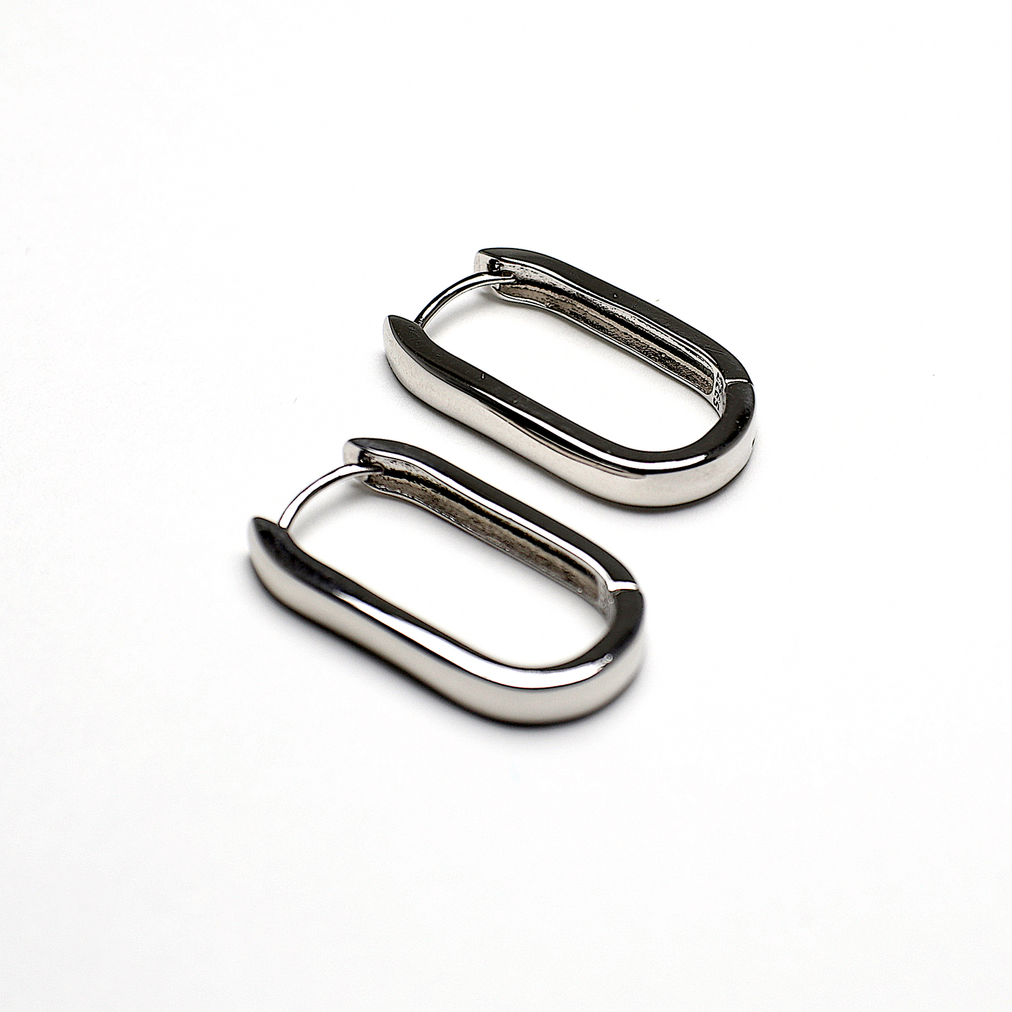 990 грн - Серебряные серьги - 10 Crystals - Киів, Дніпро - В наявності. Відправка у день замовлення. monopay. Нова Пошта, Укрпошта. Доставка Одеса, Львів - вся Україна.