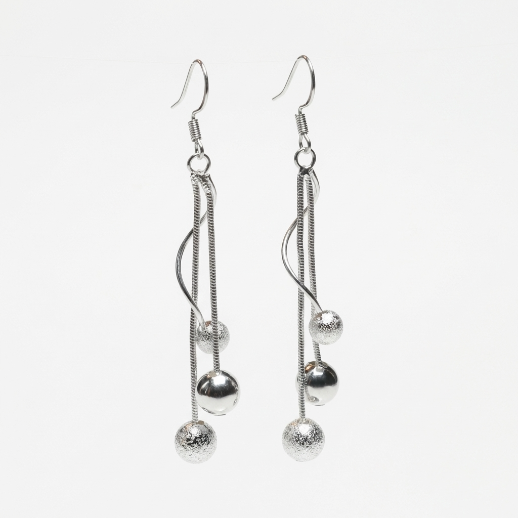 Срібні висячі сережки з кульками у сферичному дизайні. Безкоштовна доставка по Україні. Відправка в день замовлення.