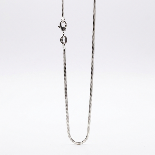 Срібний ланцюжок Снейк 45, 50, 55 см. Купити срібний ланцюжок Flat Snake. Стиль: плетіння снейк 2мм. Міцна застібка.