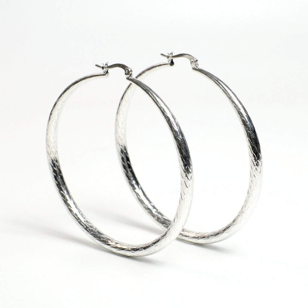 Срібні великі сережки-кільця 70 мм з застібкою клік. Невагомі, не обтяжуюсь мочку вуха. Безкоштовна доставка по Україні. 