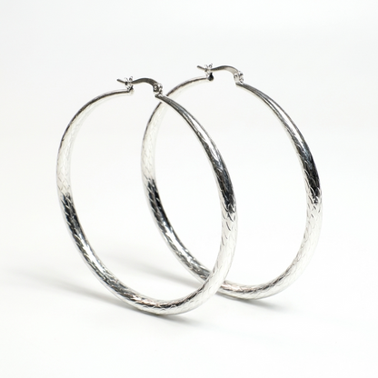 Срібні великі сережки-кільця 70 мм з застібкою клік. Невагомі, не обтяжуюсь мочку вуха. Безкоштовна доставка по Україні. 