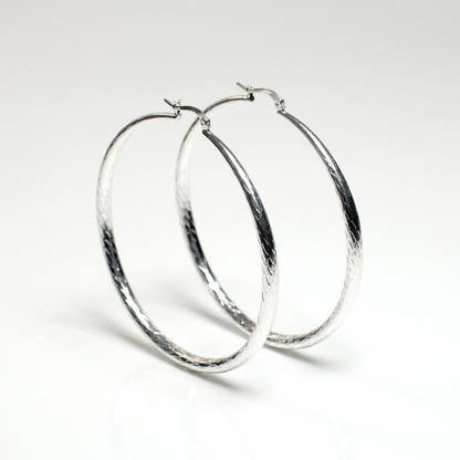 Срібні сережки-кільця 70 мм. Великі, але невагомі, не обтяжують вушко. Безкоштовна доставка по Україні. Швидке відправлення.