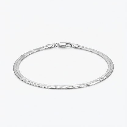Срібний браслет снейк для жінок. Срібне плетіння плоский снейк - ідеальне на кожен день. Довжина 18 см.  Ширина 4 мм. В наявності в Україні. 