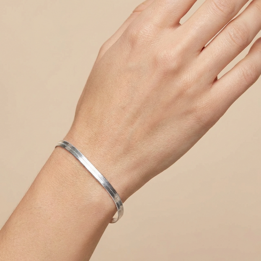 Срібний браслет СНЕЙК для жінок. Плоский, блискучий ланцюжок шириною 4 мм. В наявності в Україні. Швидка відправка. Найкраща ціна.