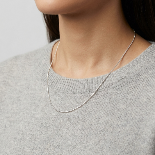 Купити срібний ланцюжок снейк жіночий. 45 см. Тонкий срібний снейк на шию. Безкоштовна доставка. Швидка відправка.