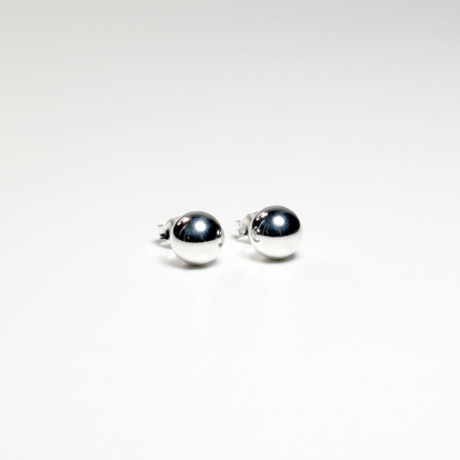 Сережки пусети великі срібні кульки 8 mm. Без вставок. Невагомі. Безкоштовна доставка по Україні. Відправлення в день замовлення. 