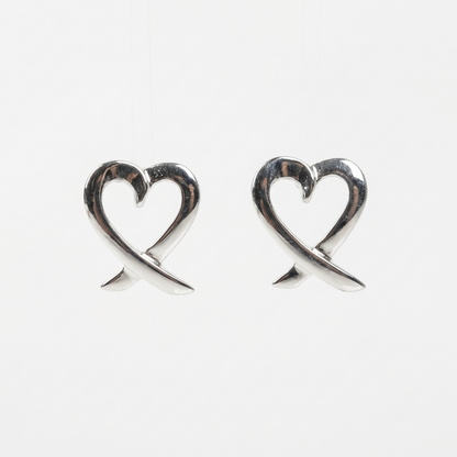 Срібні пусети сердечки — це сережки у формі сердечок. Купити срібні сердечка з безкоштовною доставкою по Україні. Відправлення у день замовлення.