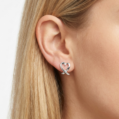 Срібні пусети сердечки — це сережки у формі сердечок. Купити срібні сердечка з безкоштовною доставкою по Україні. Відправлення у день замовлення.