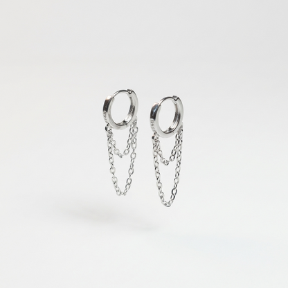 Срібні сережки з рухомими ланцюжками та міцною застібкою конго.  Безкоштовна доставка по Україні. Швидке відправлення.