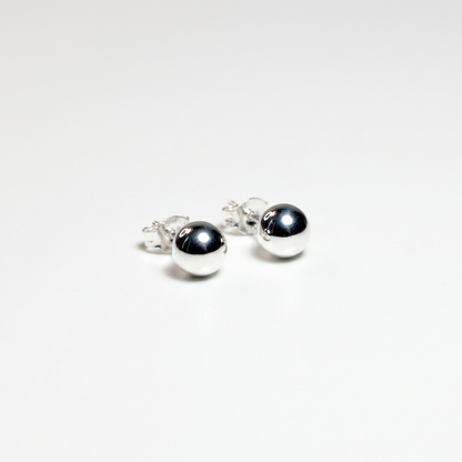 Сережки пусети великі срібні кульки. Без вставок. Невагомі. Безкоштовна доставка по Україні. Відправлення в день замовлення. 