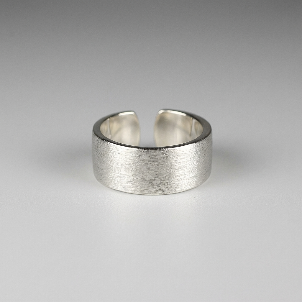 Срібна каблучка широка МАРГО. Ширина 8 мм. Матове покриття. Обручка срібна регульована 10 Crystals. Швидка доставка.